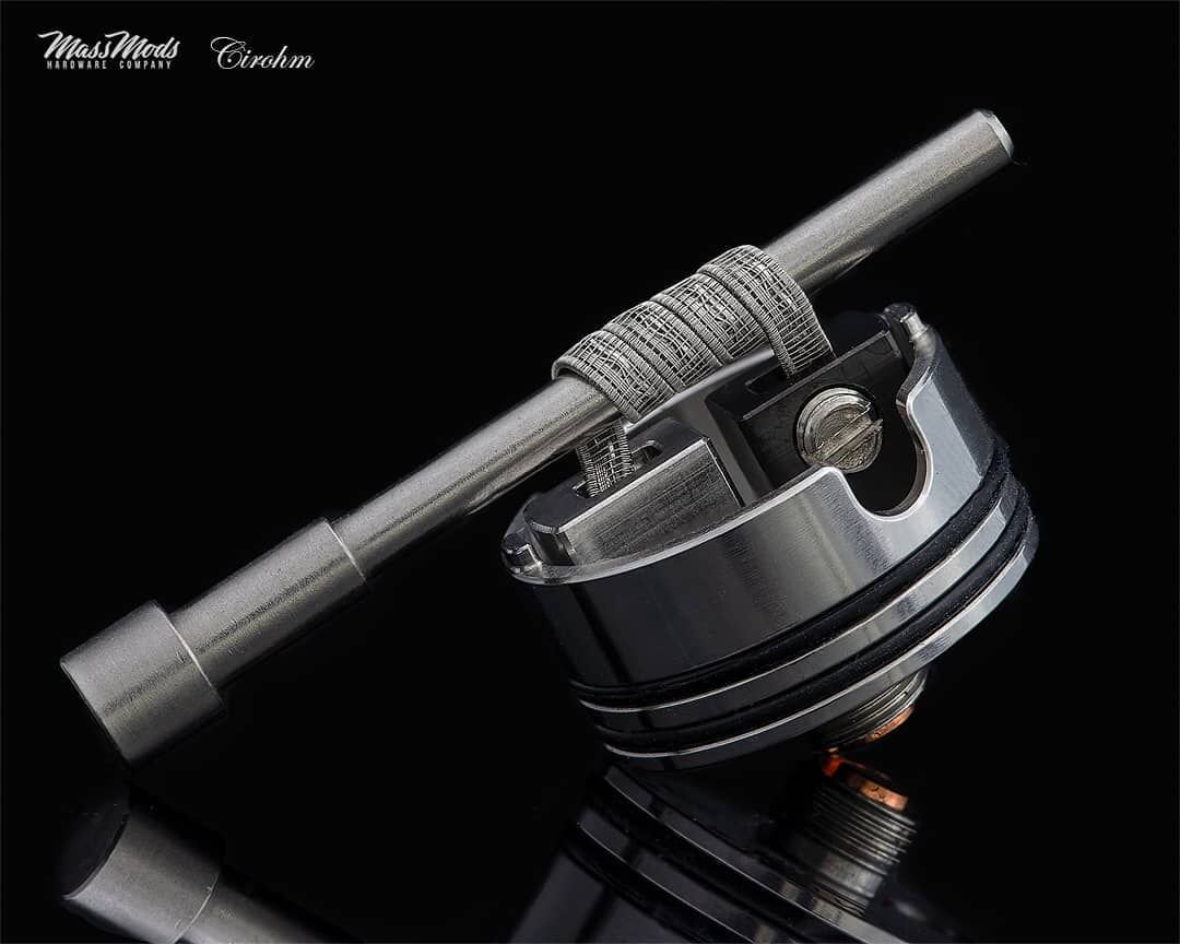 coilmasternet's tweet photo. Installation with #CoilingKitV4 by #CoilMaster.⚒😎
📷: cir0hm
https://t.co/w7hhmvKx19 
#monday #vape #vaping #ecigs #vapelife #vapeon #coilbuild https://t.co/rFT24DkHsc
