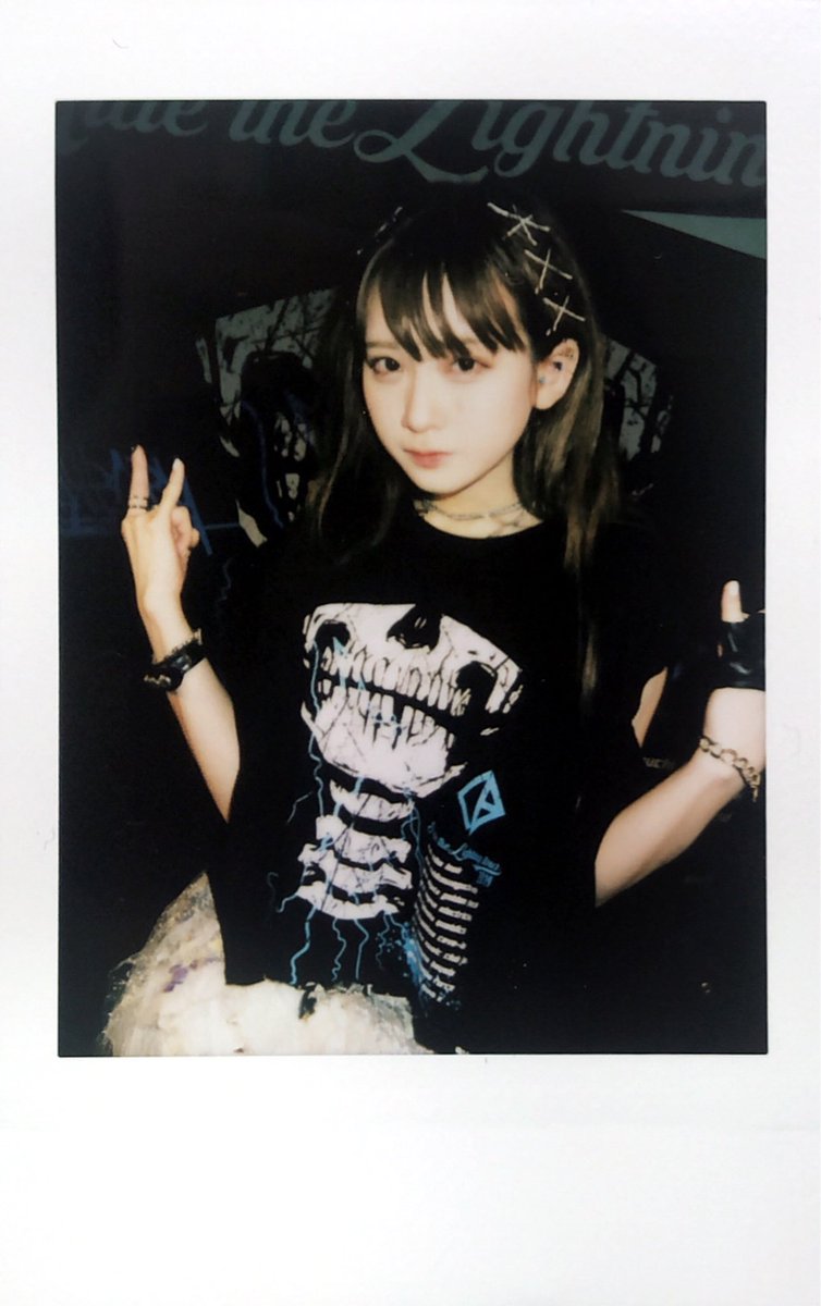 bite_yuta09's tweet photo. 落ち着いたのでツイートします。
0720。
ツアー浜松。
めちゃくちゃ楽しかった。
みんな良い表情だなぁ〜。
ツーマンがまさかのラキアと決まって、飛び跳ねてしまった。
絶対遠征します。
ってか渋谷ワンマン早く行けるか行けないか分かるようになりたい…
#RTLT2019
#雷ニ乗ル
#LADYBABY https://t.co/RG1ZSThavg