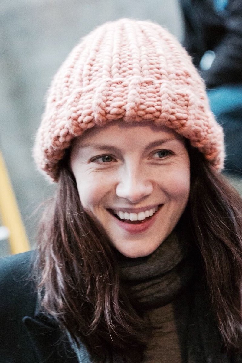 caitriona balfe wearing a beanie 🧶