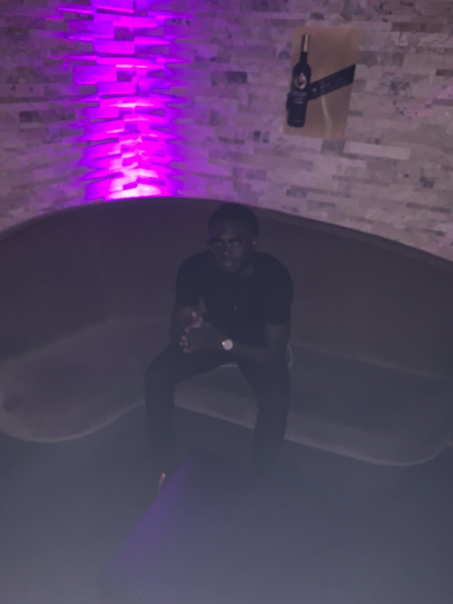 bornballin3's tweet photo. Dem ZB Boys Sum Dangerous 🦍❄️ https://t.co/CVSzm1hIyP