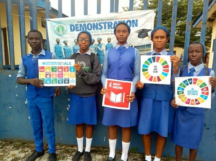 IspedOrg's tweet photo. In the light of Nelson Mandela, when we read more learn more we can change the globe. Also in line with this year's call for #ActionAgainstPoverty 
#ActionAgainstIlliteracy is possible with every young person having access to quality education @BillGates

#DonateABook DSS, Omoku https://t.co/qOiZ9MdY3a