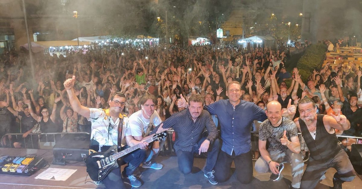Que pedazo de público anoche en Santa Margarita de Montbúy,  espectacular,  MUCHAS GRACIAS POR EL CARIÑO!!!!