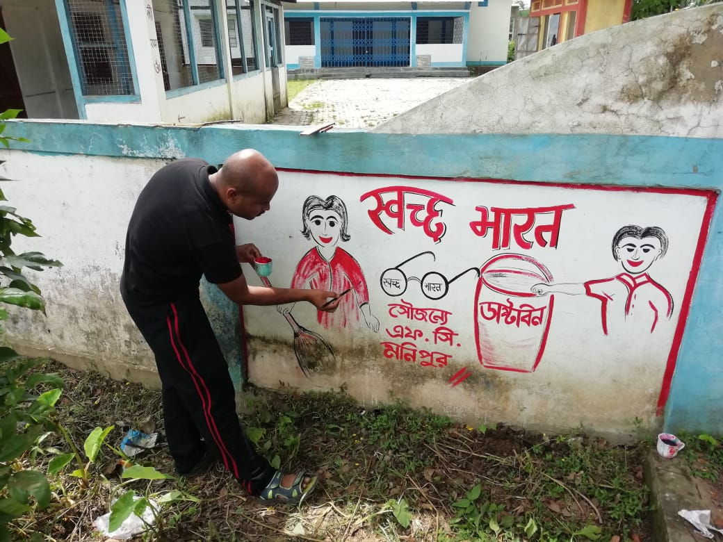 MYBharatHQ's tweet photo. As part of Swachh Bharat Summer Internship (#SBSI2019), Youth Volunteers of Nehru Yuva Kendra #NYKS Hailakandi, Assam created wall paintings in public places &amp; organized awareness campaigns.
#swachhsummer #SwachhBharat #MoDWS #Youth #YuvaBharat https://t.co/sl5VCSbCUU