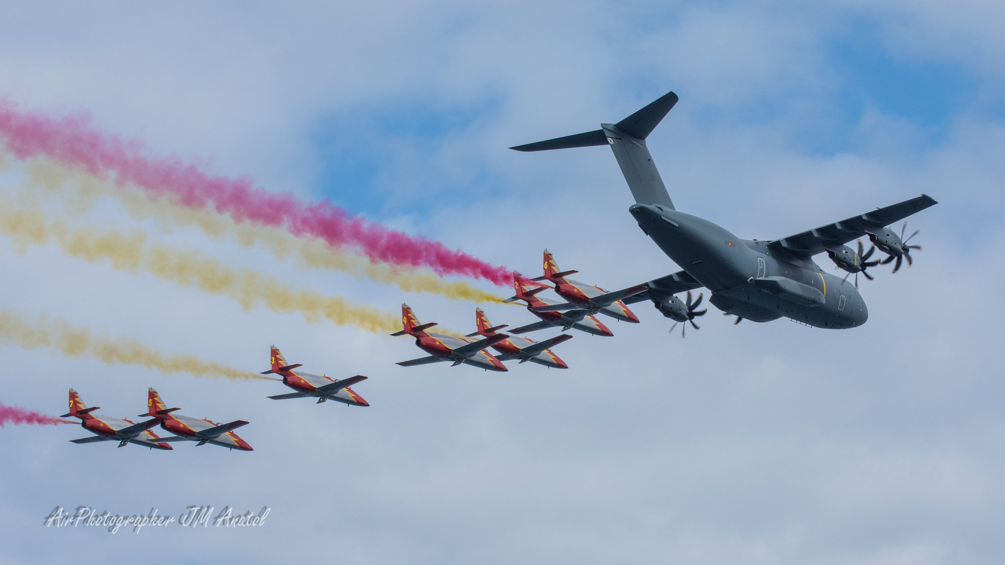 EAD5KdnWwAYBWAC.jpg:large