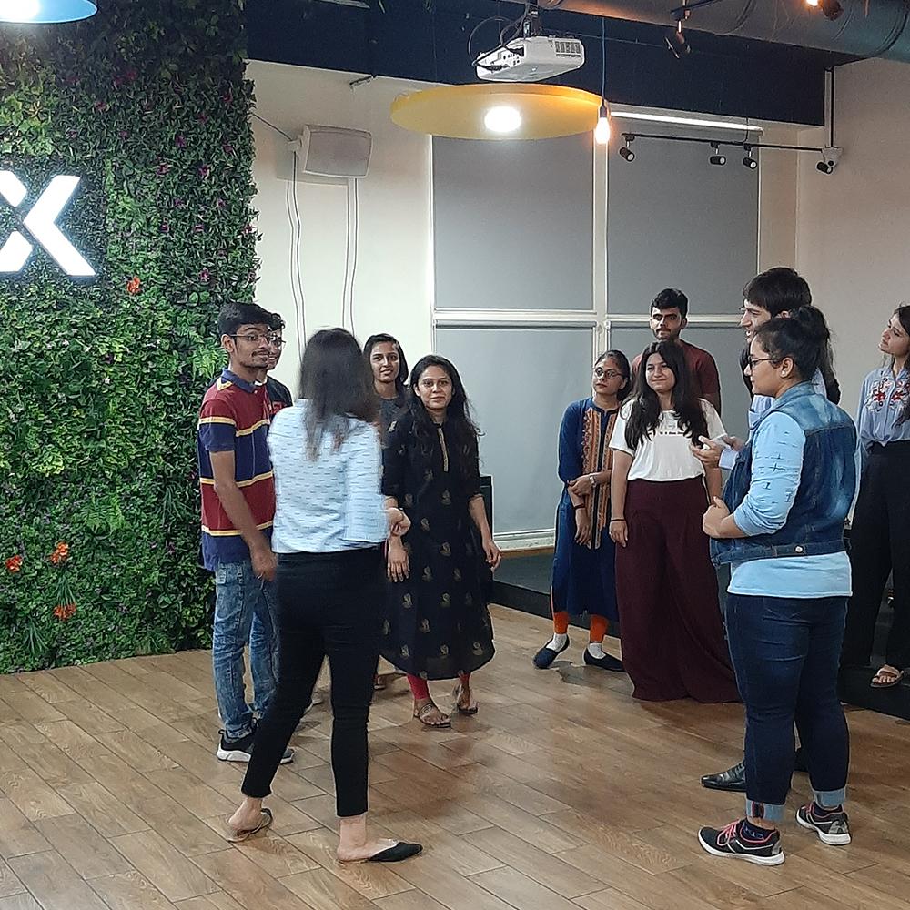 DevX_Work's tweet photo. New Week, New Goals, Same Team, Same Enthusiasm with Contagious Laughter and Energy. #MondayMotivation #fundaymonday #devxlife #Ahmedabad #mondaythoughts https://t.co/tHjIrr5MWN