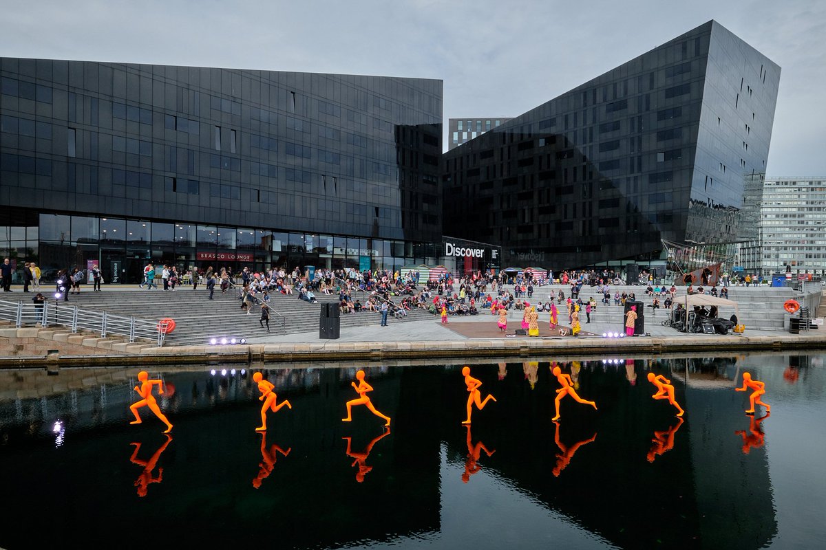 CultureLPool's tweet image. #CultureBlog | Liverpool: A landing stage for world’s best art, culture + music. Read @bevayre&apos;s piece on how @riverfestlpool encapsulated it all. 🌊⚓️🐳

bit.ly/2XRBxDJ