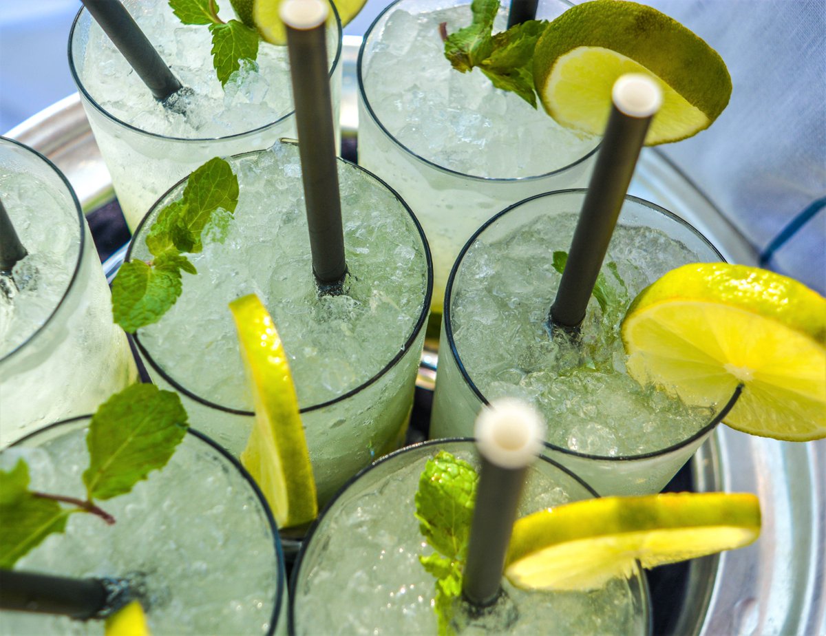RitzCarlton's tweet photo. Your sundowner is here. Cool down and quench your thirst with a refreshing summertime mojito mocktail, made with fresh mint, lime, muddled sugar and a splash of soda water. https://t.co/f0eeVwhnCt