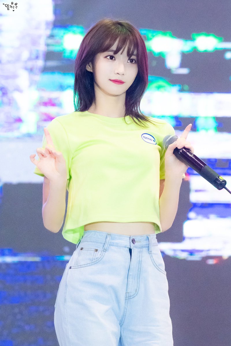 BINNIE_RABBIT's tweet photo. 190720 김천 포텐나이트 비니

한 순간도 나에게 있어서는
의미가 없진 않아
언제가 끝일지 모르는 지금이
최고의 순간이야

#오마이걸 #OHMYGIRL #おまごる
#비니 #BINNIE #ビニ
@WM_OHMYGIRL https://t.co/sLnat8bS29