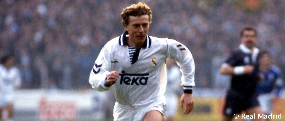Rancoma_'s tweet photo. Este 22 de julio cumple 56 años Emilio Butragueño, mito del madridismo e ídolo para toda una generación. Canterano, jugó en el primer equipo del Real Madrid entre las temporadas 1983-84 y 1994-95. Felicidades a nuestro ex futbolista. Y gracias por tantos buenos momentos... https://t.co/WPNoYsEVZp