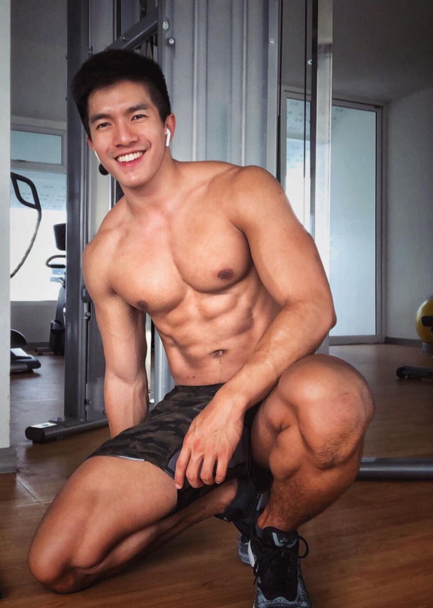 หมอกั้ง | ig @kang_touch_this 
ดีมากดีที่สุดยกให้เป็นนัมเบอร์วัน