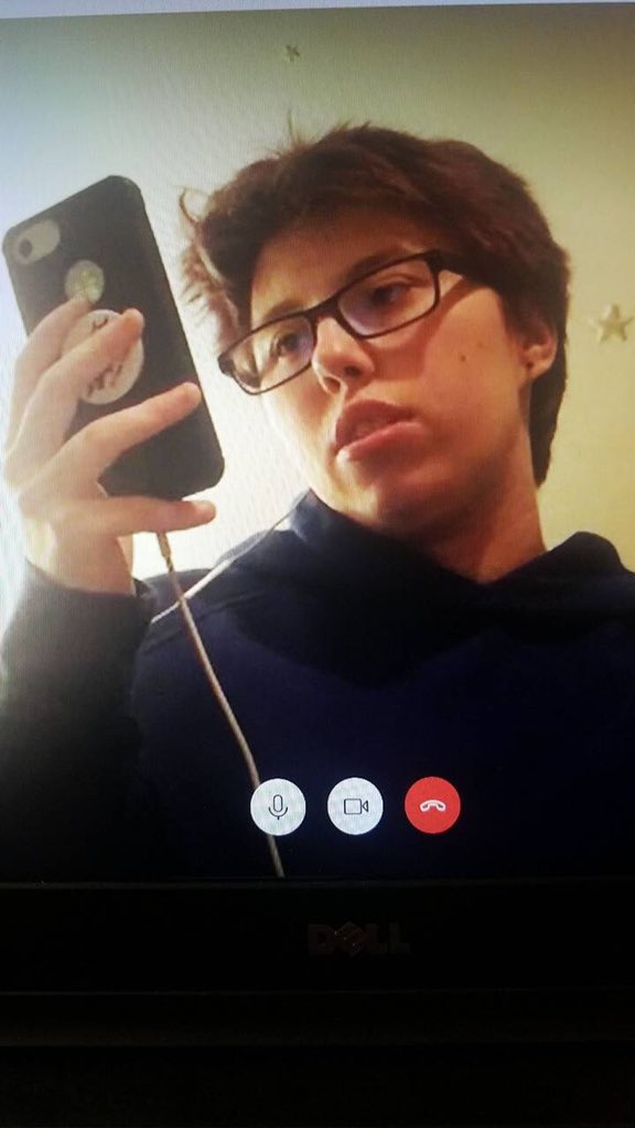 spaceb0i_'s tweet photo. actual pics of my glow up ๐#LGBTQglowup #issaLGBTQ #nonbinarylookslike https://t.co/2JJA6r7Mem