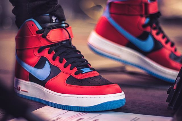 SHOES No. 04 (@comolasmovies 👌🏼)
.
.
.
.
.
.
.
.
.
.
.
.
.
.
#urbanandstreet #urbanphotography #fujifilm #fujifilm_global #fujixlovers #fujifilmxt3 #streetphotography #streetphoto #photographer #austin #texas #bluesonthegreen #concertphotography #fujifil… ift.tt/2O8brId