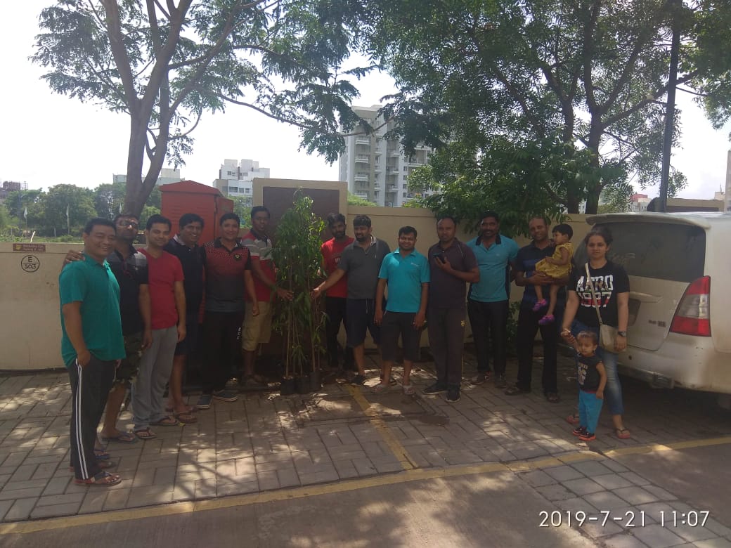 YogeshPIndian's tweet photo. Plantation activity with Friends, Families &amp; kids. @MapleWoodz,@BakoriRoad . Parents Donated saplings &amp; educated kids to maintain it. Green Awareness..Green Wagholi Clean Wagholi. https://t.co/9ynHiPp2bi