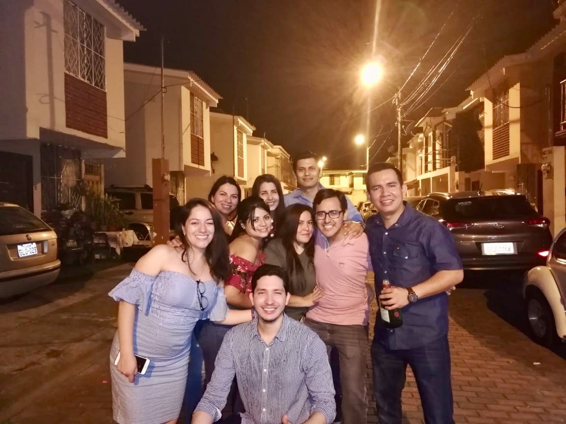 angbonilla's tweet photo. Con una gran sonrisa, se termina él último modulo #MGP14 pronto la graduación👨🎓🥂✨😎 @espae https://t.co/05synyT6Tw
