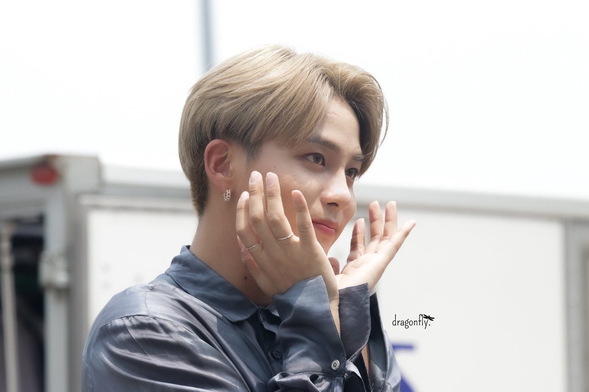 _jonghopics tweet picture