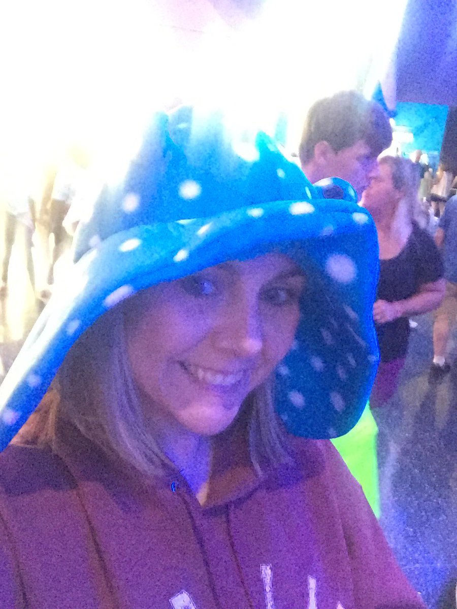 Randiheartie's tweet photo. Had a wonderful weekend enjoying time with Tanner in Atlanta. They want him interacting with the public so we went to the Aquarium! I love this boy so much! Seeing that smile is priceless! When your nephew asks you to wear a stingray hat you wear it w/ a smile! #TanmanStrong https://t.co/rNpWoRJkqR