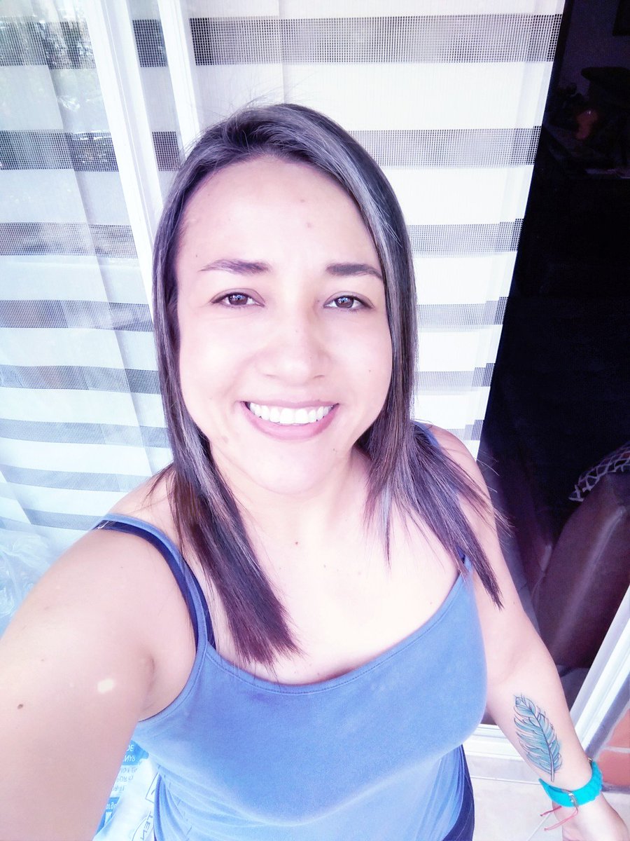 lufecita83's tweet photo. @CarteLdeLaMega #LaLunaEnElCartel Me llamo Luisa Fernanda Pizarro, me gustaría que Ana María leyera mi energía. Saludos desde Medellín!!! https://t.co/3exBdLcCeQ