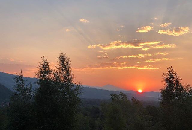 DaveGX13's tweet photo. Earlier this eve.. chill sunset 🌇 #chillflow #sunsets #Aspen https://t.co/B8aWwv88Ke
