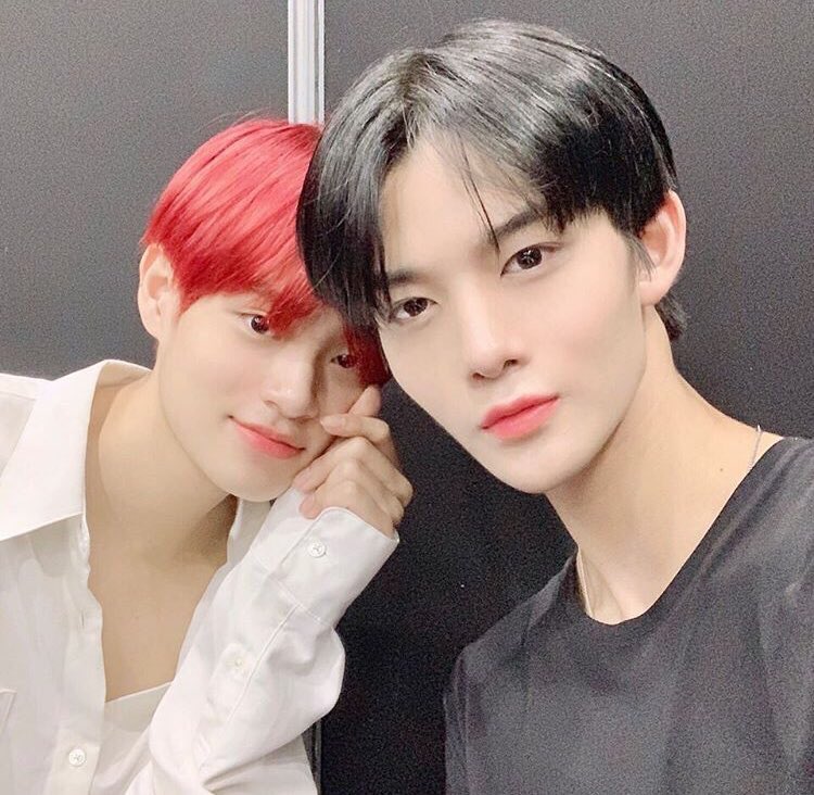daehwinit's tweet photo. เลิ้บๆ https://t.co/rjCfkcS4zC