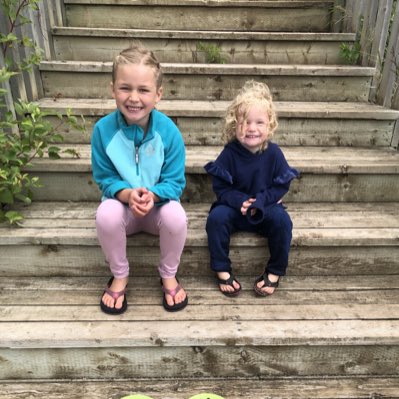 BrickJason's tweet photo. My 2 beautiful girls! https://t.co/KWeW2hEdQl