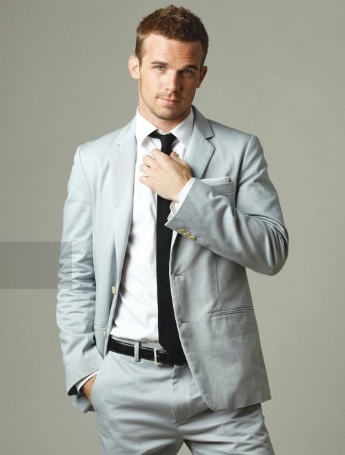 I need help with this tie..