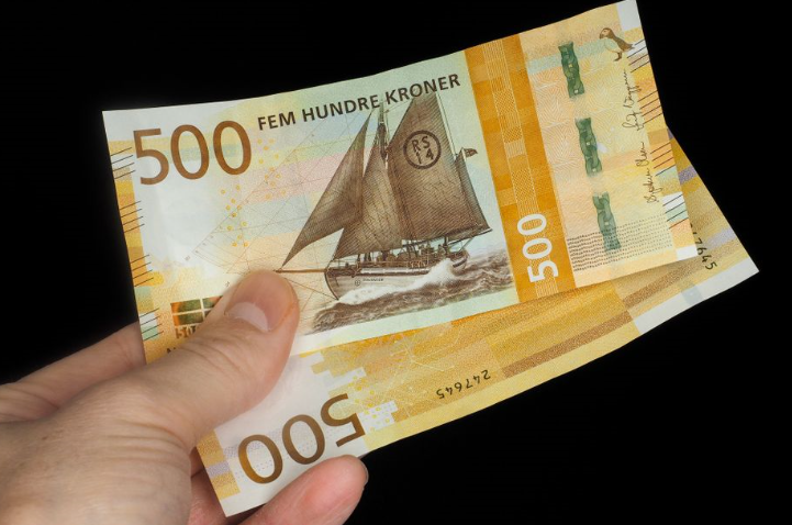infotorg_EVRY's tweet photo. 4% av Norges befolkning sitter med ett eller flere forbrukslån. 💱EVRYs tall viser at 1,4 millioner nordmenn har ett eller flere kredittkort. #Gjeldsregisteret https://t.co/YnjfW2Olaz https://t.co/oac4aIQS47