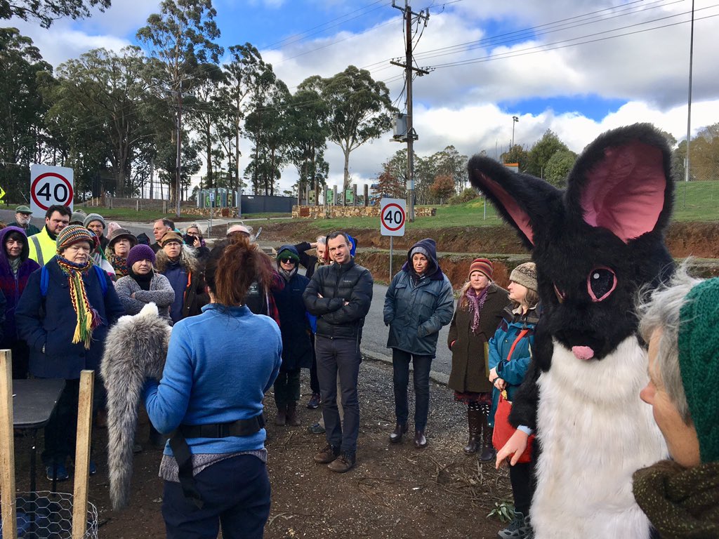 jillyfrees's tweet photo. @ourstrathforest @WildernessVIC @NotLaoTzu @mn_forests @bertbohosouth @delia49 @JCrooka @nettwalton @LilyDAmbrosioMP @JaclynSymes Great community rally at Extons rd to meet @swoopglideyglid &amp; tell @Vicforestscomms to STOP #logging #Greaterglider habitat for exporting paper pulp #logOFFKinglake #refuseReflex cos #loggingkillswildlife https://t.co/epONBnJOnY