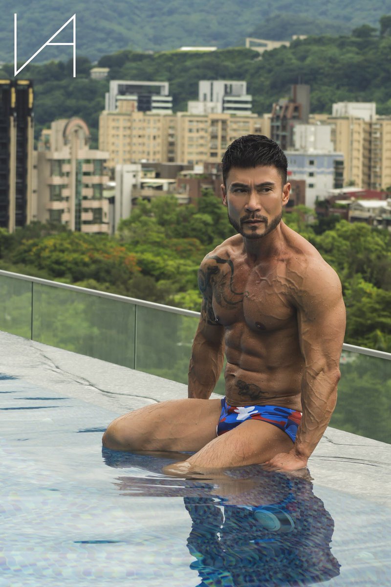 vanvision37's tweet photo. 「 alone with my thoughts pt. V 」
model：nelson ig: nelcheng + ethan ig: koonhan
2019.06
taipei

- follow me on ig at vanvision37

#maleportrait #asianmen #asianmenofinsta #asianmuscle #男體 #lgbt  #portraitphotography #portrait  #musclegod  #photoshoot #gaymen #daddy #buffbod https://t.co/LQNuE69z7S