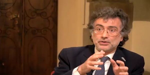Federigo Bambi parla della lingua della #Costituzione italiana del 1948, evidenziandone le caratteristiche di chiarezza e comprensibilità anche per le persone mediamente istruite.
buff.ly/2NJcBtv