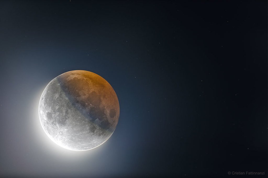 StephJadeFish's tweet image. HDR: Earths Circular Shadow on the Moon   #space #nasa