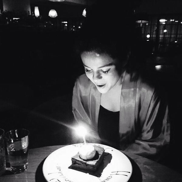 SelenaGomezNews's tweet photo. Happy 27th Birthday @SelenaGomez! 🎂🎉 We love you 💕 https://t.co/X3Mm3zNpr3