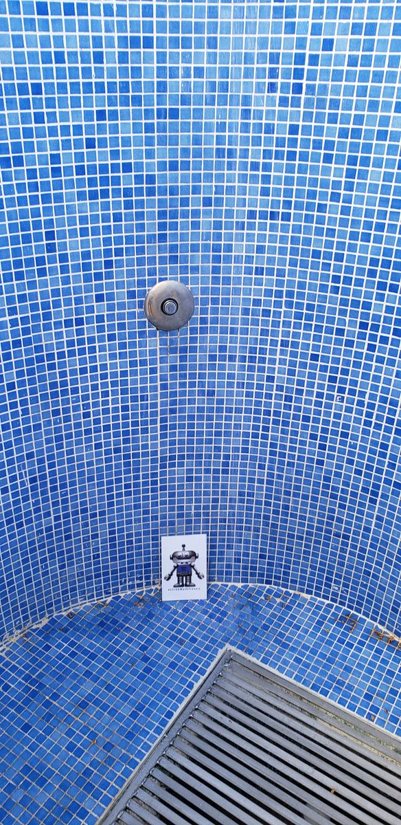 cfisdrthompson's tweet photo. Pool, sun, and shower
#cfisdmathtravels https://t.co/HqI0IEuW5X