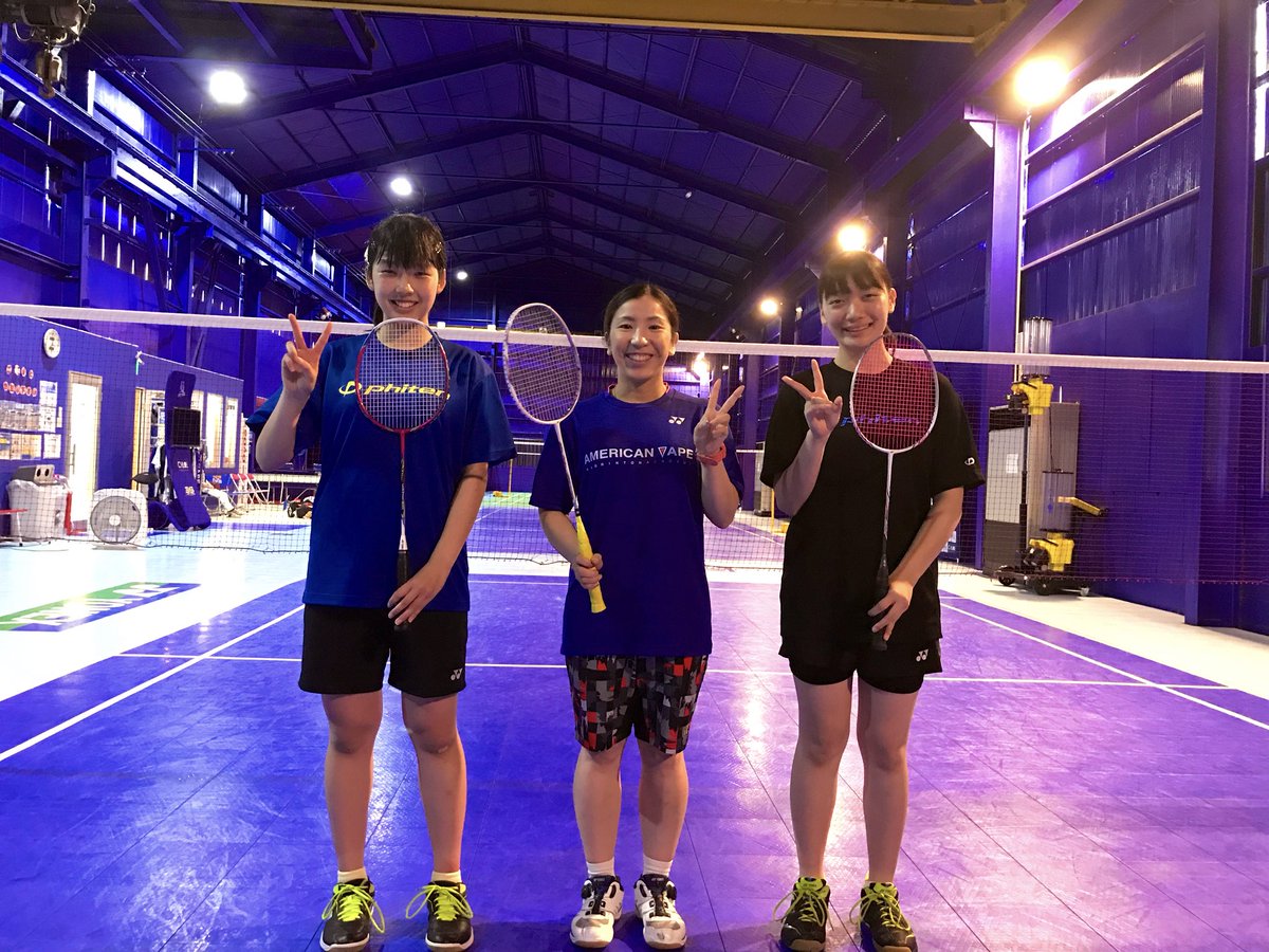 Americanvape Badminton On Twitter プライベートレッスン 昨日地神コーチが担当したのは中3の凛ちゃんと万葉ちゃん コーチが1番チビっ子 笑 中学最後の県大会に向けてダブルスの強化練習 部活終わりで足がガクガクの中 一生懸命頑張ってくれました