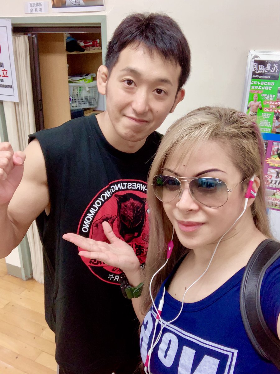 queen_chesca39's tweet photo. Thank u tenchou Hatori for having a private training today.. 🙇♀️
Powered by: #Herbalife
#Wrestling #Training #KachufoGetsu #FightingClub #Dojo #HigashiJujo https://t.co/YytPMr0LGR