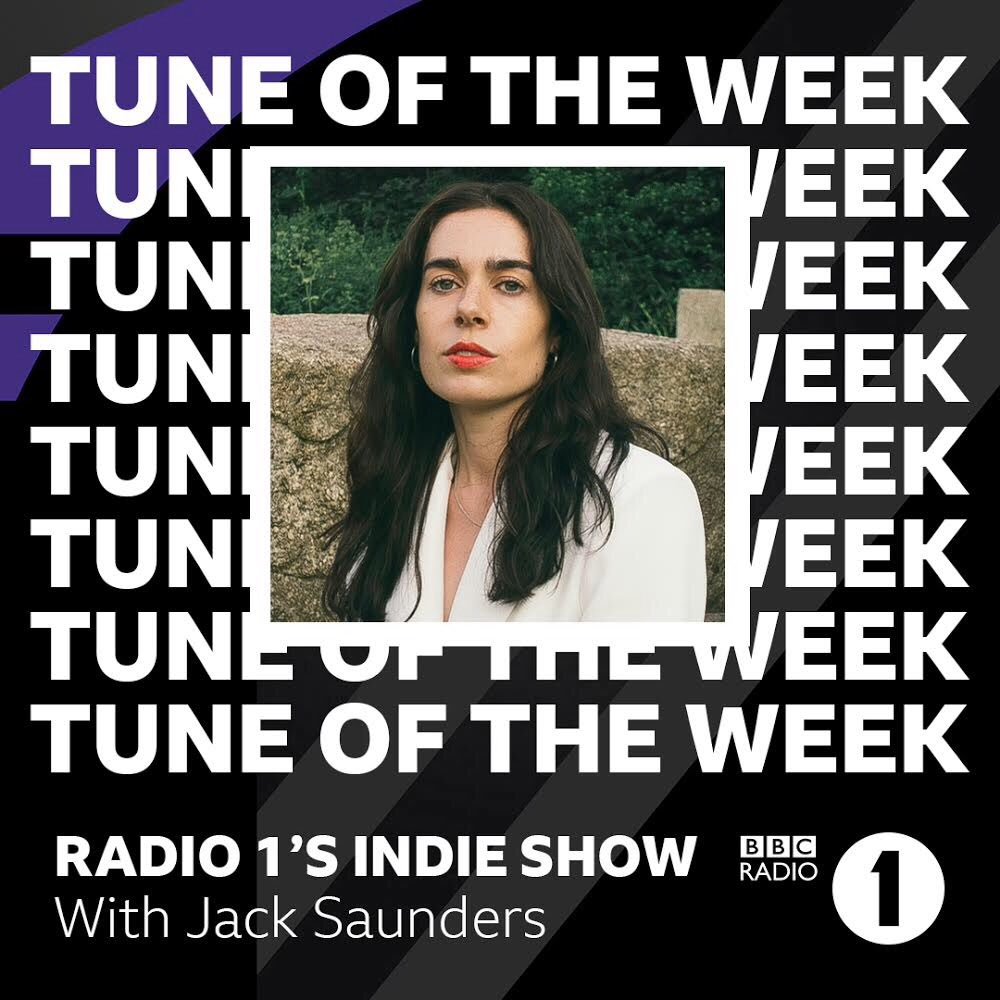 _SineadOBrien_'s tweet photo. TUNE OF THE WEEK 🎶 TAKING ON TIME is @jackxsaunders’ tune of the week!!! Tune in from 11pm every night this week [loop it] on @BBCR1!!

#TakingOnTime #TakeMeToTheWalledCity https://t.co/nrmHg37CKh