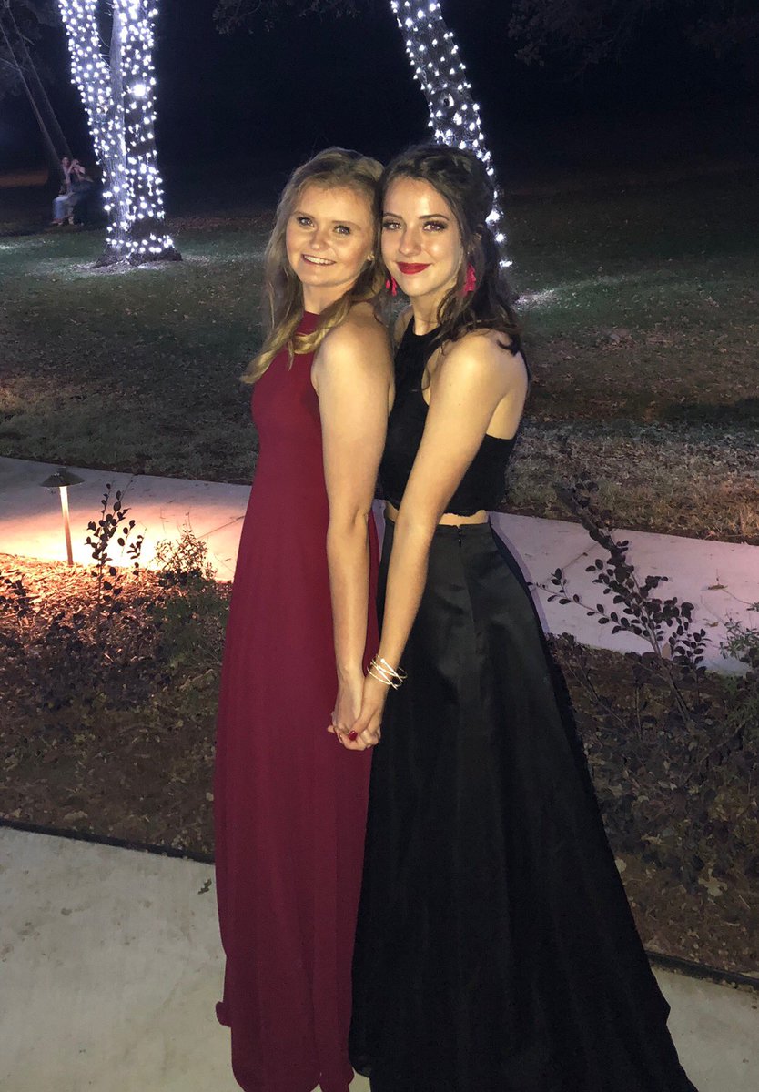 _Kylann_'s tweet photo. BIG happy birthday to the one i’m always late, laughing, and dysfunctional with :) you’re officially 20(fun), hope it’s the best! can’t wait to make your last year your best year, love you tons!! 💘 https://t.co/EwF3e39vuS
