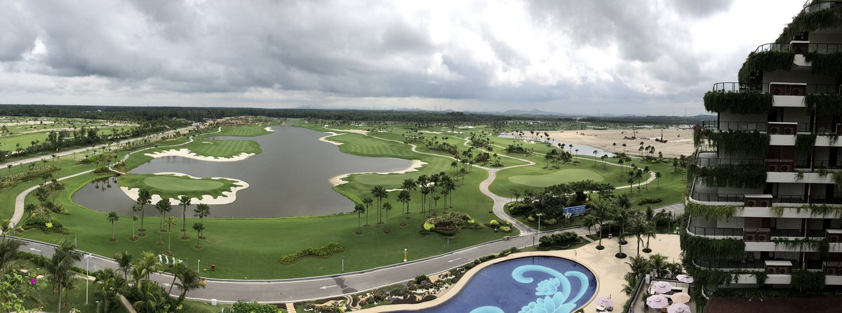 This morning, <a href="/IDC/">IDC</a> ‘s ASEAN MD, <a href="/devbangah/">Sudev Bangah</a> and I made a quick visit to #forestcity to congratulate them for winning in the “Smart Buildings” category of <a href="/IDCAP/">IDC Asia/Pacific</a> ‘s #smartcity #asiapacific awards 2019 #scapa2019 #smartcities