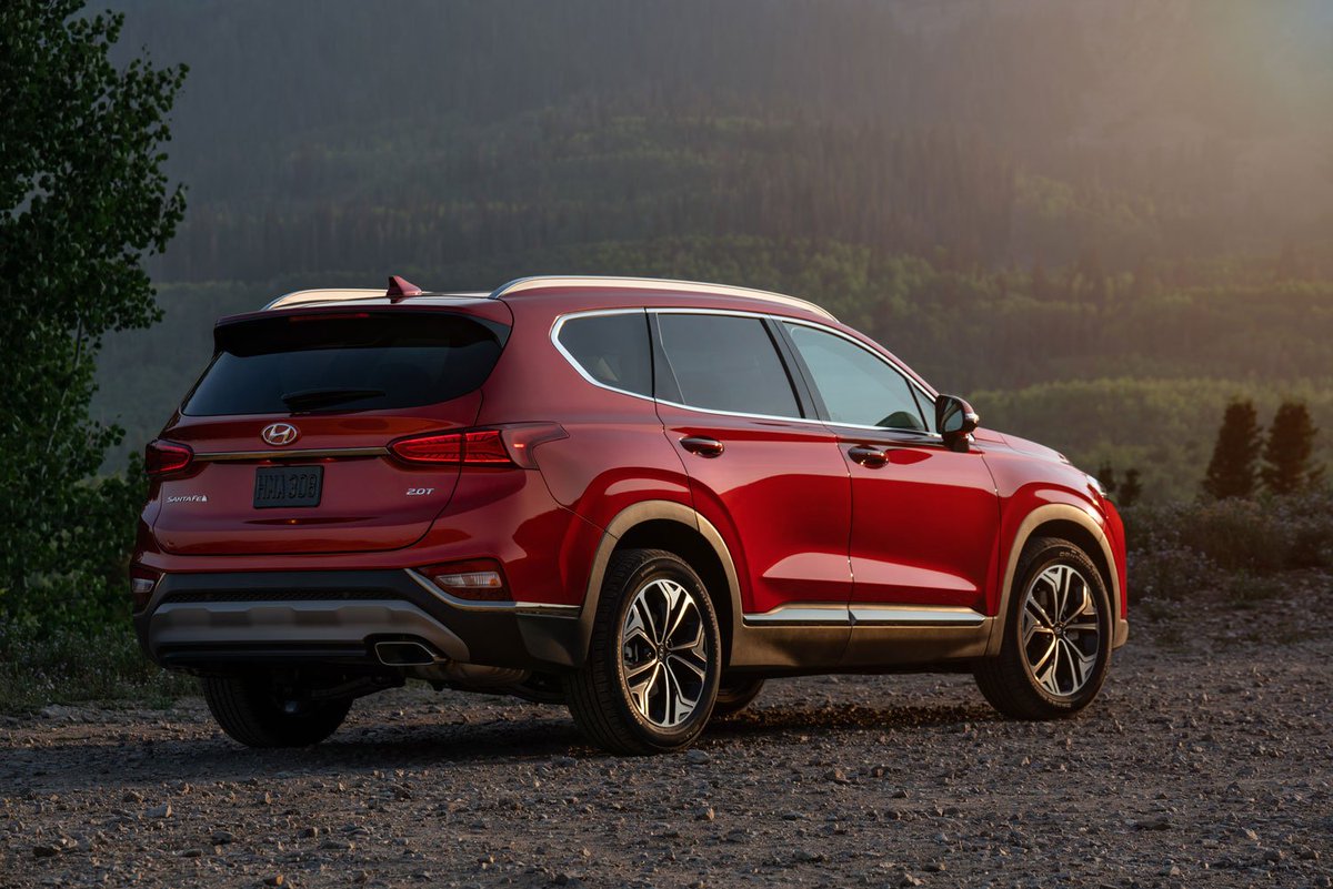 HMGnewsroom's tweet photo. [#HMG] Happy summer holidays with #SantaFe #MakeQualityTime #FlagshipSUV #Hyundai https://t.co/IvY2cpvEaK
