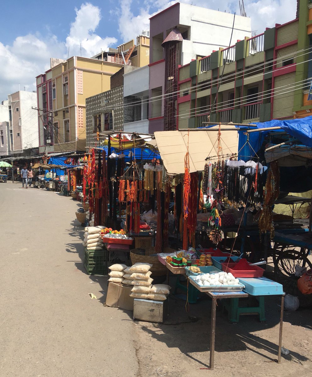 TSVendors's tweet image. Of the newly formed ULBs in the State, Vemulawada is the first new ULB to initiate incorporation of street vendor improvement initiatives into the municipal development agenda. The TMA 2019 also emphasizes on informal sector regulation.😀#inclusiveurbandevelopment