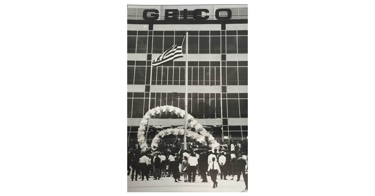 StaffordEconDev's tweet photo. Stafford is proud to serve as “host” for GEICO in the greater Fredericksburg Region and we look forward to the next 25 years. 
https://t.co/8RVso4Y1vY https://t.co/I0PaMxVwuW