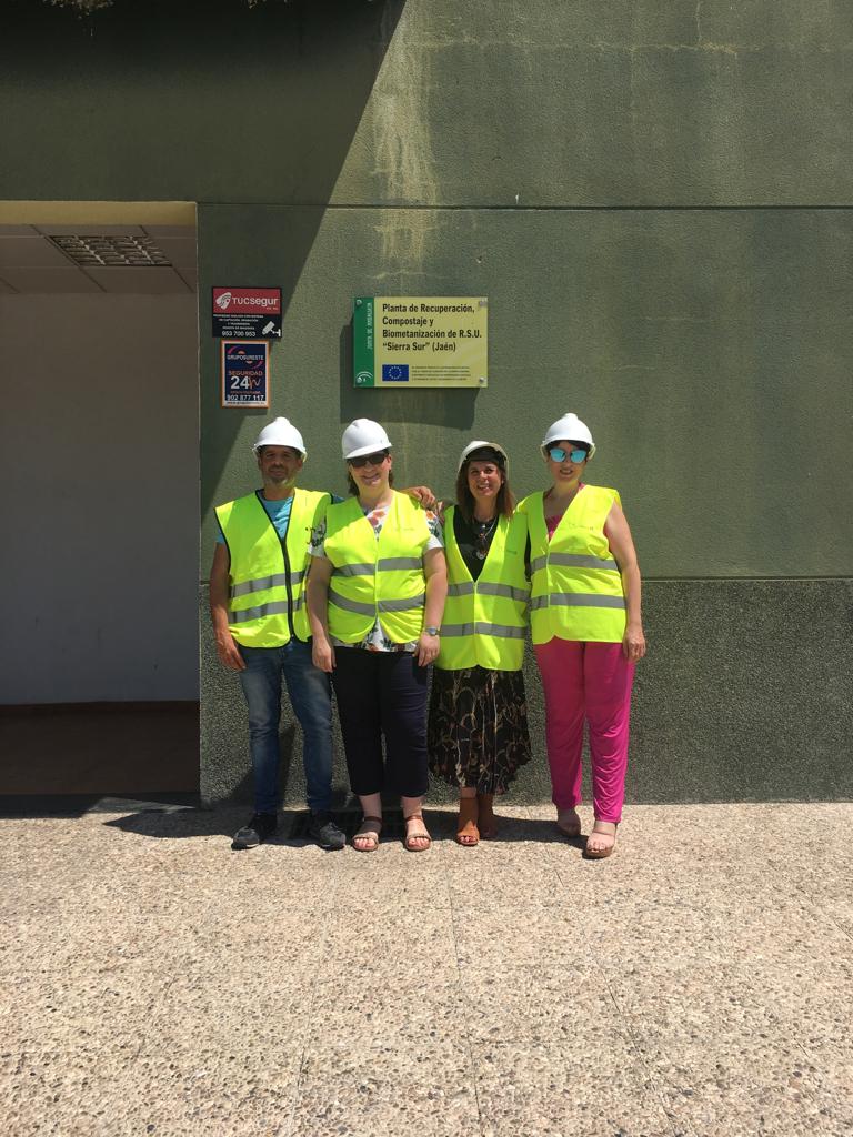 Interesante visita a las instalaciones de @resurja en Jaen, es increible lo que hacen con nuedtra #basura ,#electricidad, #compos... <a href="/LanzaJaen/">Lanzadera de empleo Jaén 2019</a> @Lanzaderas_EES <a href="/fundacionTef/">Fundación Telefónica</a> <a href="/FundacionSMLRPH/">Fundación Santa María la Real</a>