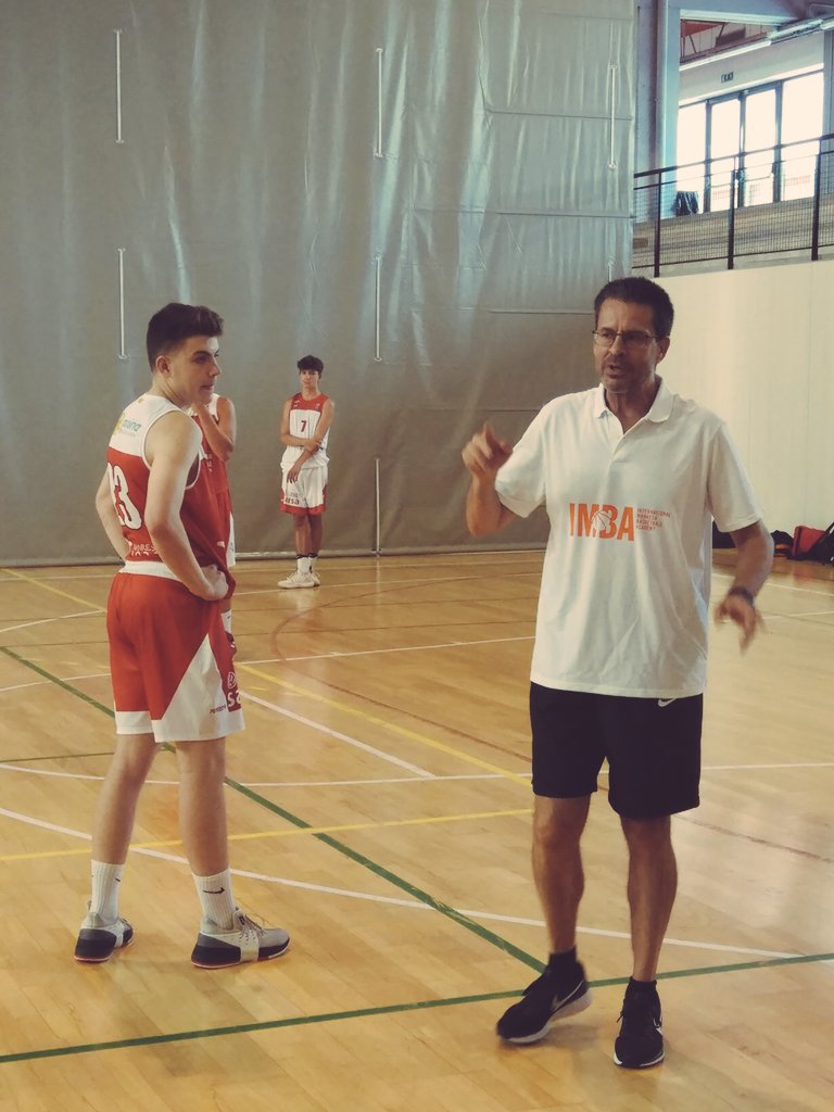 IMBAhq's tweet photo. "Creation of an offense system. Conception and methodology", by @pedroma2014, coach of @BasquetManresa #IMBA #BasketballForCoaches #Basketball #Education #PedroMartínez https://t.co/2HzuzjCWuV