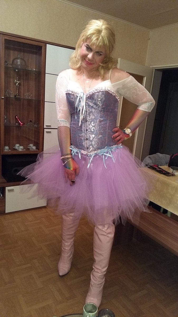 SissyMaryLou's tweet photo. #CSD2019 #Prideweek2019 #CSDBerlin #SissyMaryLou https://t.co/PJIX2om4Vw