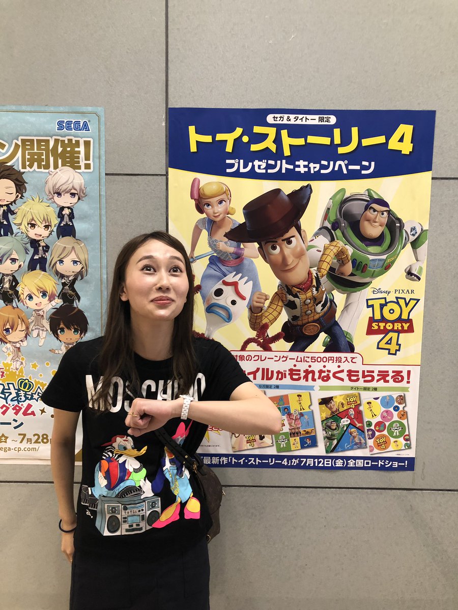 小林香菜 このポスターの4人の真似したんだけどどれがどれだか自分でも危うい 誰かわかる人いる ってか顔 笑 トイストーリー 小林香菜 このポスターの4人の真似したんだけどどれがどれだか自分でも危うい 誰かわかる人いる ってか顔 笑 トイストーリー