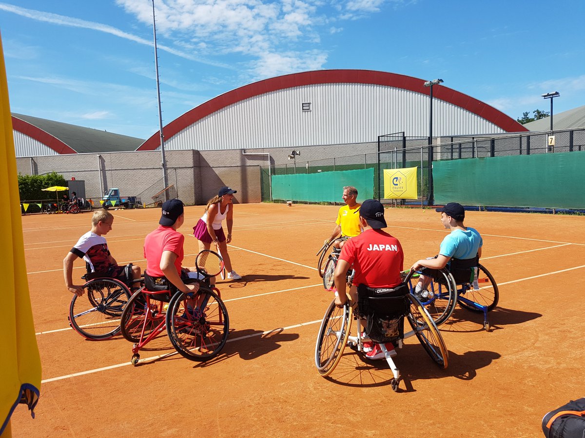 Internationaal #juniorcamp is begonnen! 'S morgens trainen de 21 jonge rolstoelers, 's middags wedstrijden. 22 tm 25 juli#JCFoundation #nieuwesloot AlphenadRijn