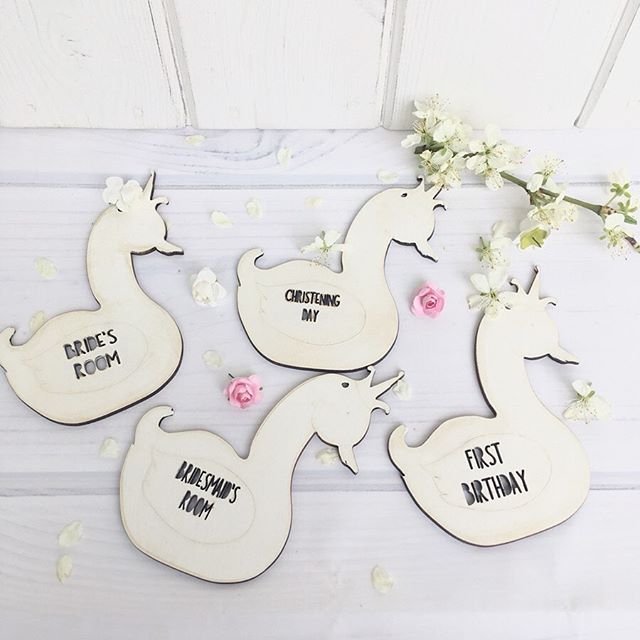 Our Little Swan hangings can be customised to any occasion.  Here are a few examples going out.
.
.
shopify #shopifydropshipping #shopifypicks #shopifystore #shopifypics #shopifyseller #shopifypartners  #nursery #nurseryroom #childrensroom #childrensdecor #kidsroom #kidsroomdecor