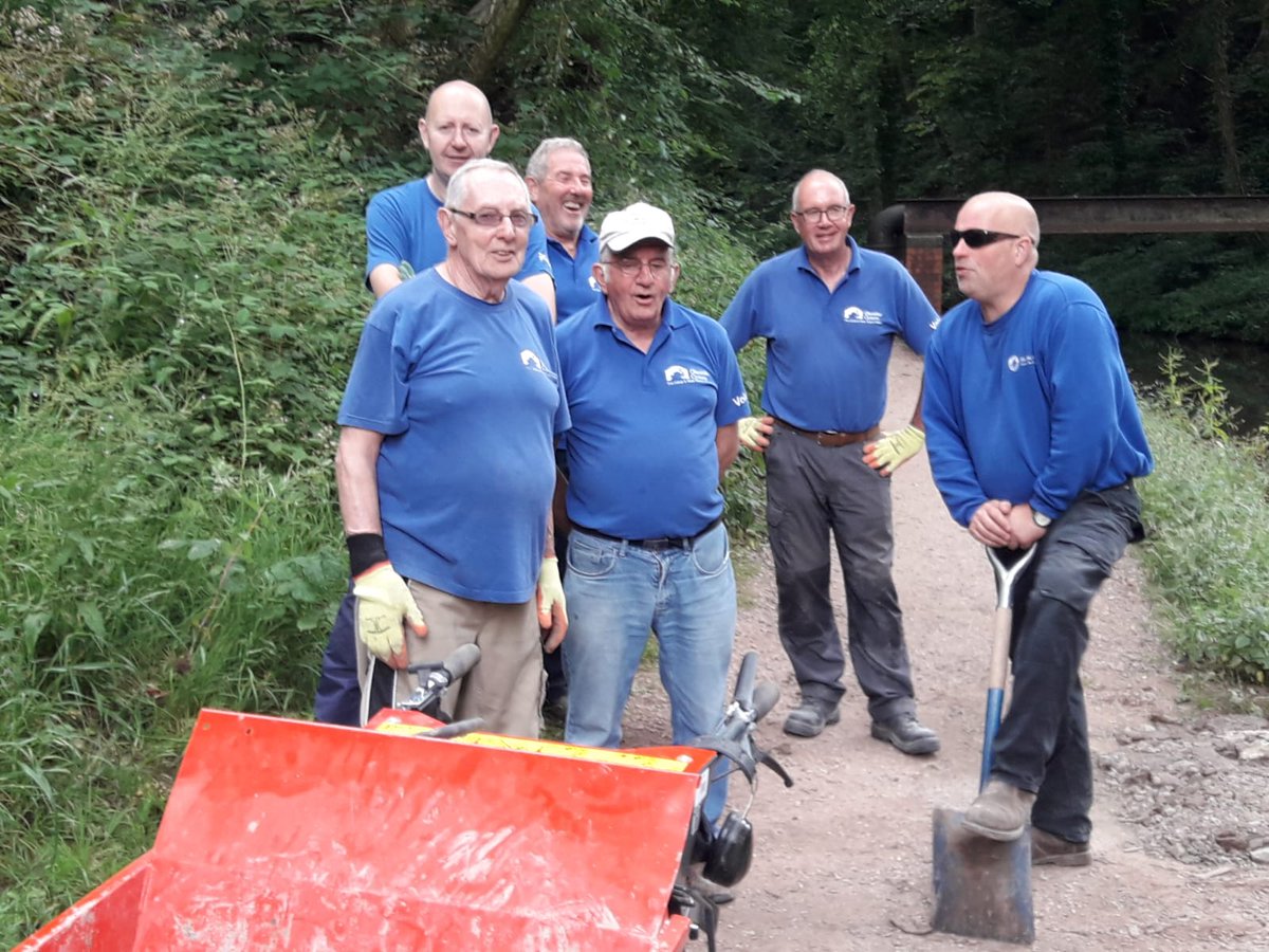 CRTWalesandSW's tweet photo. Here's our wonderful work party #volunteers and staff team on the Monmouthshire and Brecon Canal making repairs to the towpath last week. These guys do so much to help the local community enjoy the #MonBrec - thank you for all that you do! @CRTvolunteers #MondayMotivation https://t.co/rlcpP0AmNR