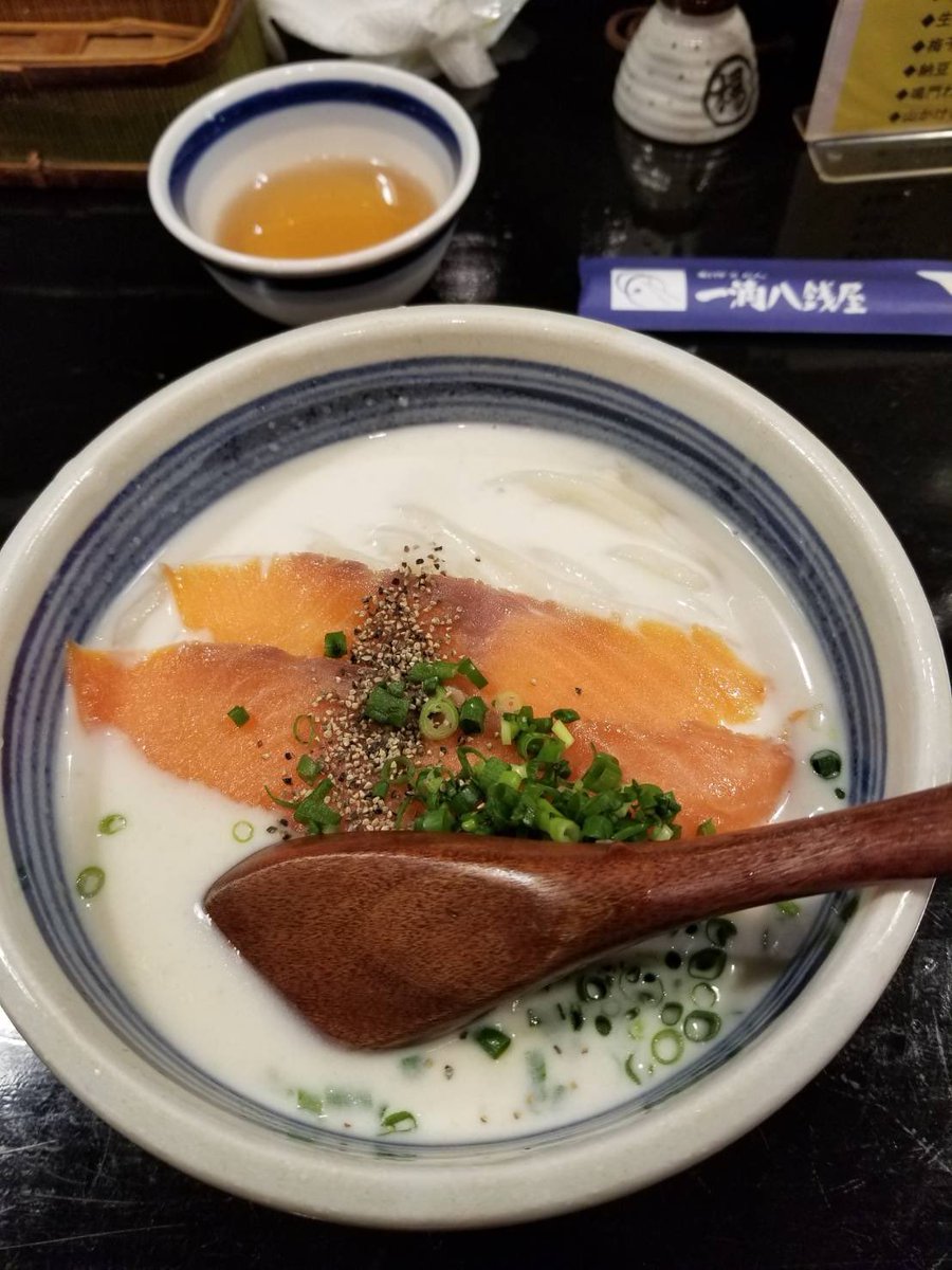 新宿 #うどん
【一滴八仙屋 新宿本店】
新宿西口から徒歩5分、食べログ 3.58と評価の高い創作うどん酒場

サクッと新宿でランチ！ってなった時におすすめのお店。近くにcoco都可もあるので、帰りにタピるのも👌

一滴八銭屋 新宿本店
03-3342-8889　
tabelog.com/tokyo/A1304/A1…
