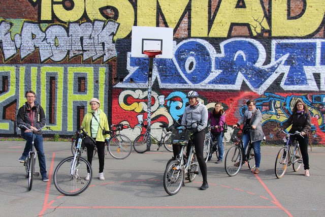roubaix's tweet photo. #MondayMotivation "#Roubaix future capitale du #streetart des #HautsDeFrance ?" Merci @latribudechacha pour ce bel article 💪 https://t.co/OJqQ9dgCYQ https://t.co/wKvPoMGBcz