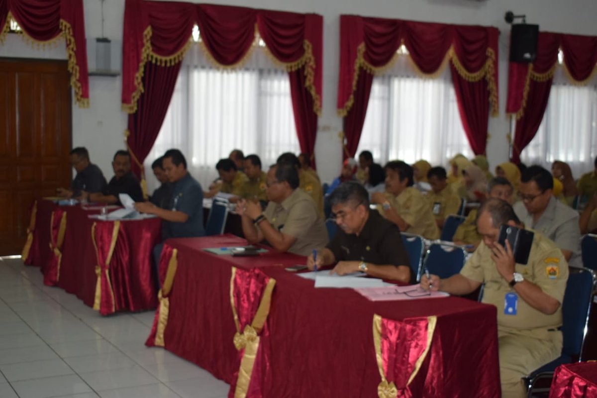 humasGrobogan's tweet photo. Rapat koordinasi pengendalian pelaksanaan kegiatan pembangunan kab. Grobogan Triwulan II tahun 2019.
#rakor #rapatkoordinasi #groboganindah #groboganbersemi #wisatagrobogan #groboganmaju #groboganjaya #purwodadigrobogan #purwodadijateng #visitgrobogan #visitpurwodadi #grobogan https://t.co/iS5QmmjydS